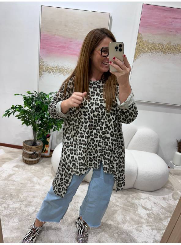 Blusa Dori gris animal print