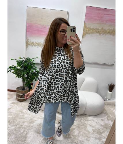 Blusa Dori blanca animal print